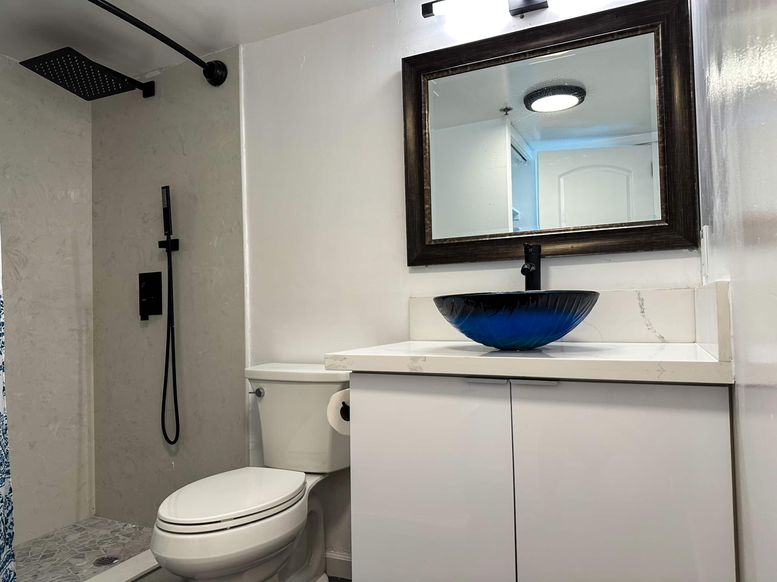 Waikiki Ilikai Resort Sleeps 5 /Pool +Free Parking - Image 4