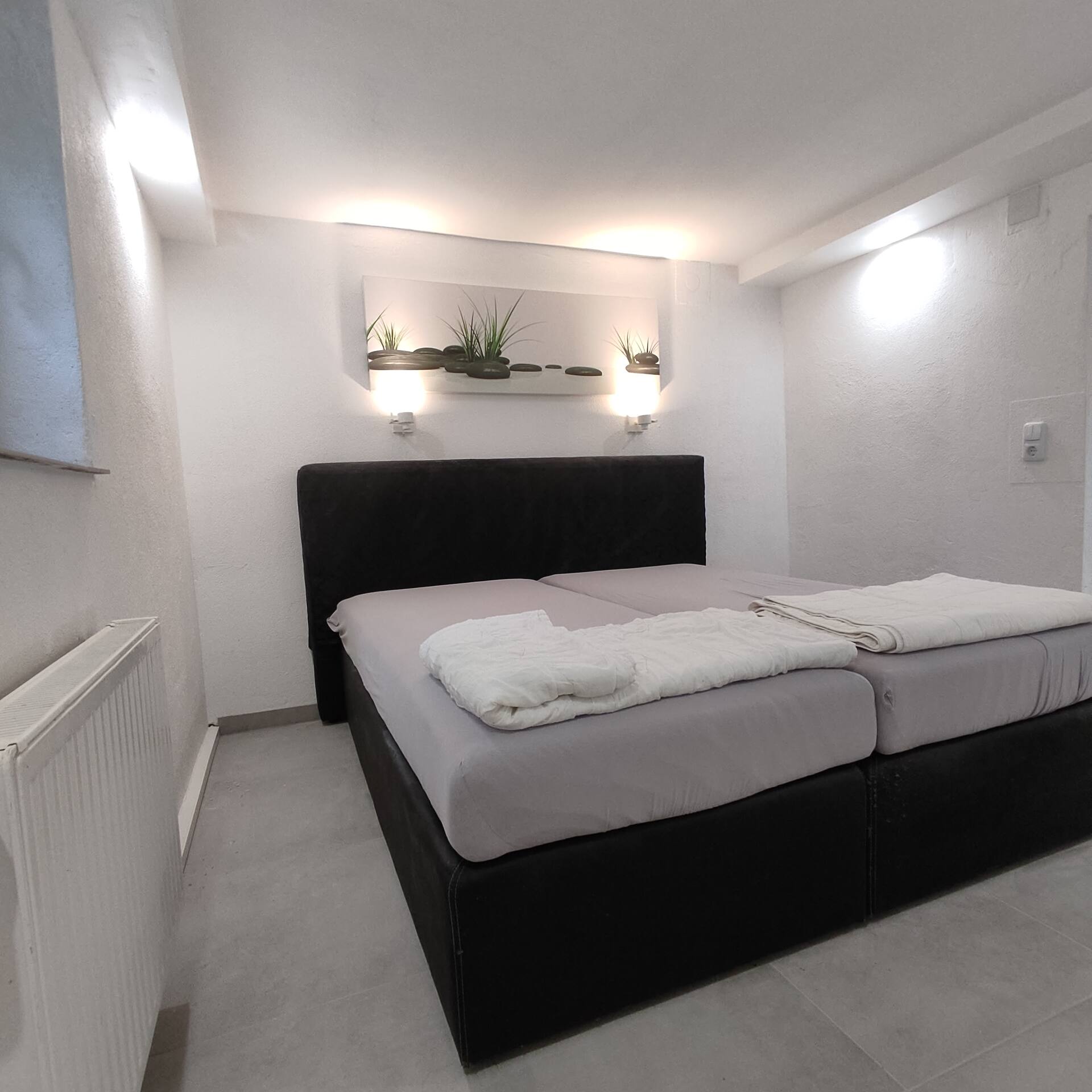 Clean mechanic/apartment