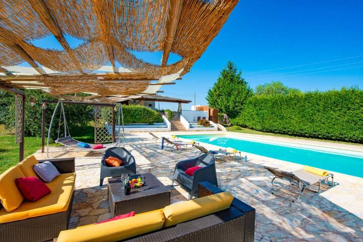 “Villa Vanda” a peaceful and luxurious stay gallery image 2