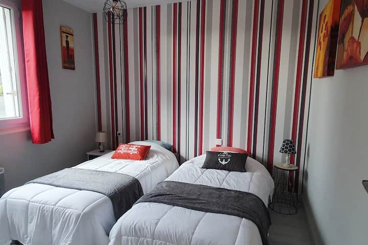 ห้องสีแดง