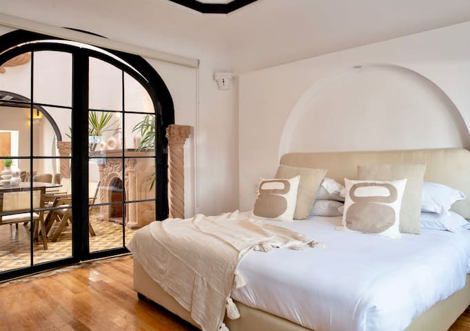 Xalli House in Condesa with private roof and patio