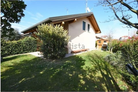 Popular Airbnb listing: Villa AdeMar In the heart of Jesolo in Jesolo