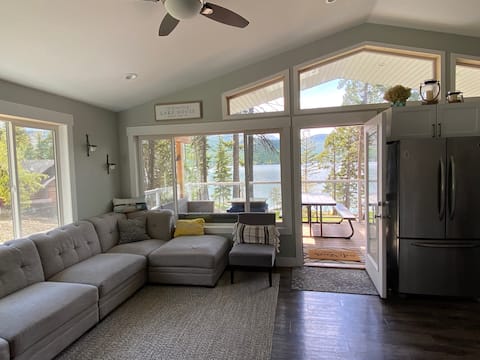 Lakefront Loft
