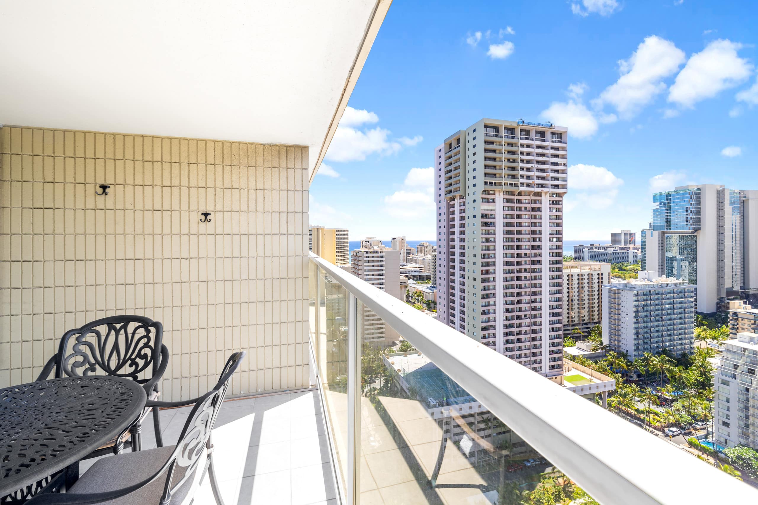 *29th Flr Cozy Studio in the Heart of Waikiki - Image 13