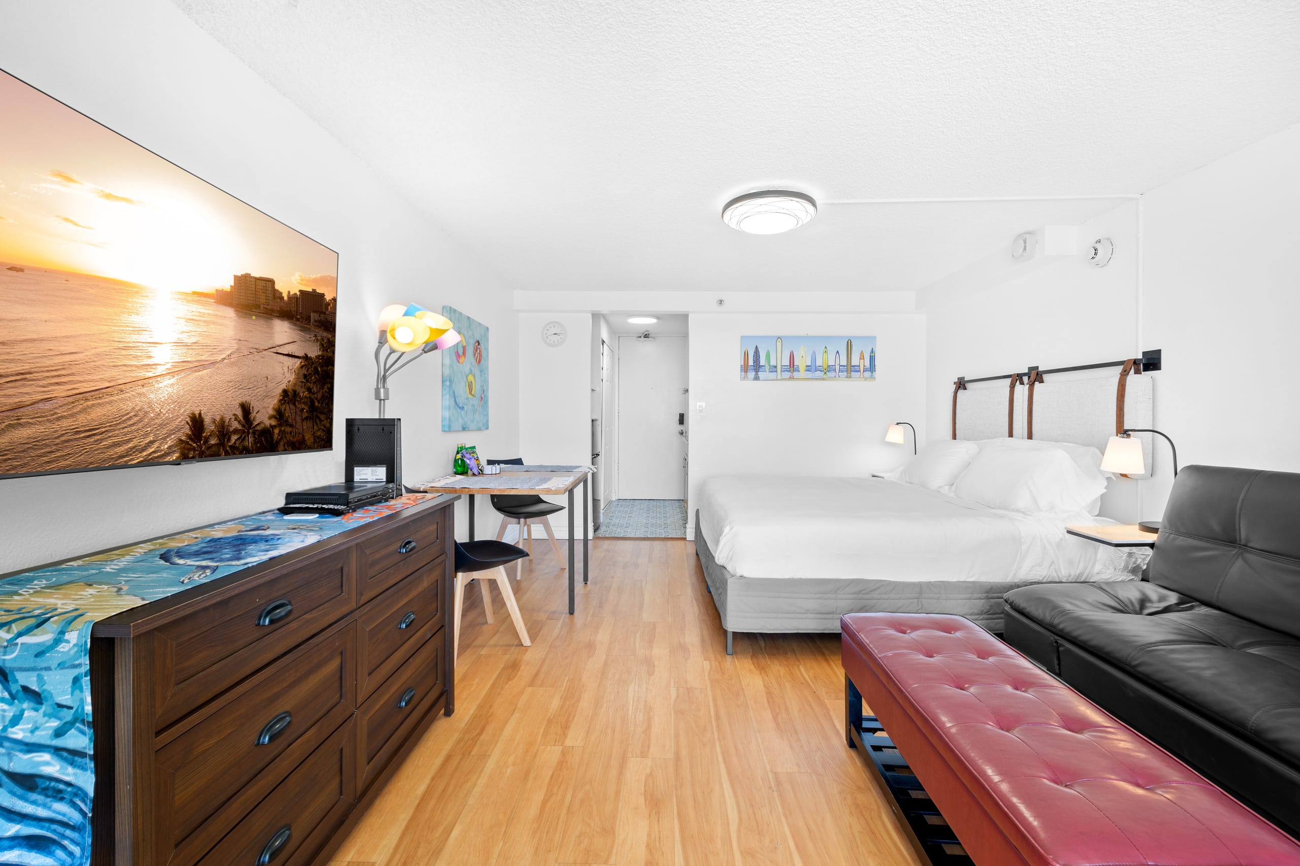 *29th Flr Cozy Studio in the Heart of Waikiki - Image 9