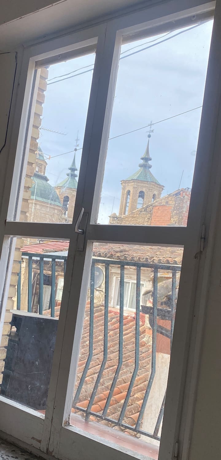 Centrally located room with views of the pillar Apartments for Rent