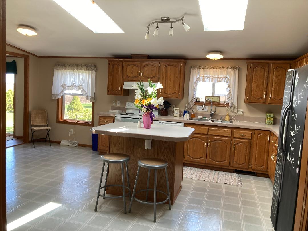 Paradise of the North Houses for Rent in Sturgeon Bay, Wisconsin