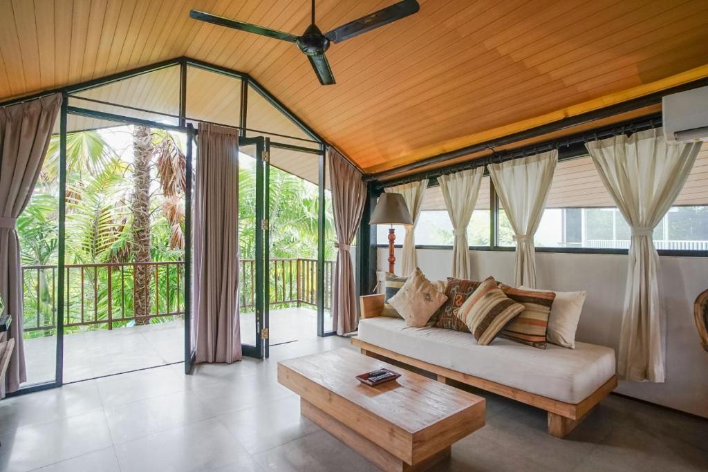 Home in South Kuta · 2 bedrooms · 4 beds · 1 private bath, comparabile Airbnb