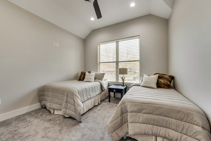 საძინებელი 4