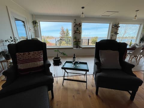 Spruce cove waterfront cottage