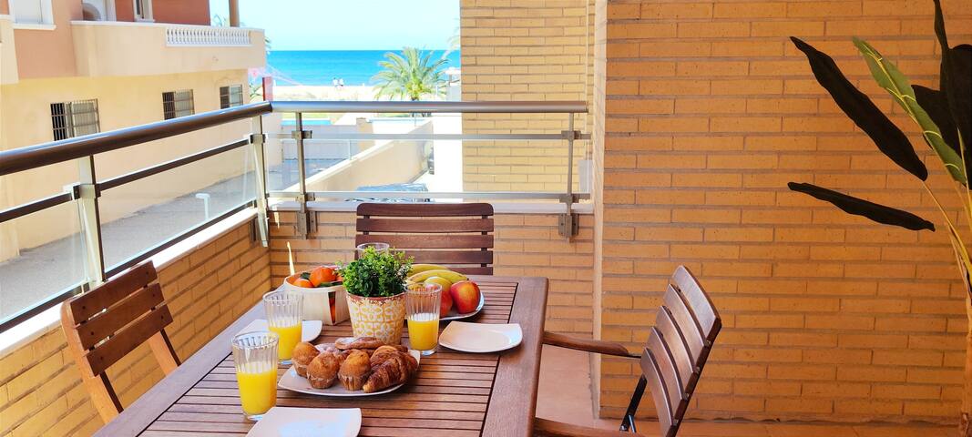 Raúl Y Rocío Denia Costa managed Airbnb listing 2