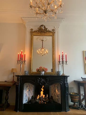 Canal view Keizersgracht – 17th century town house