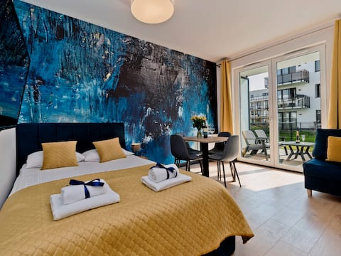 Successful Airbnb property: BlueApartPL Intimate studio with garden in Puck