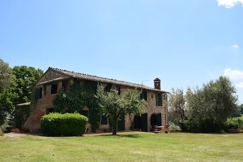Amazing Tuscan Villa in Cetona with Pool & Patio