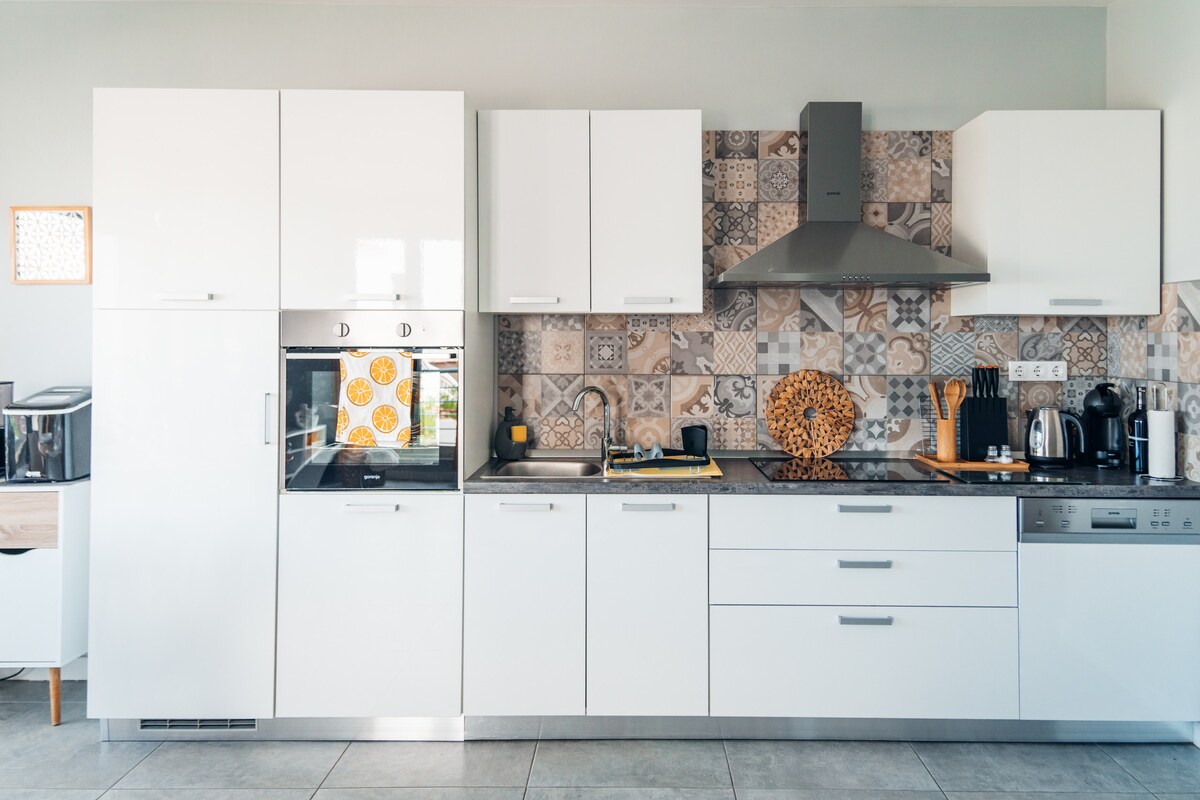 Sea SUn Slatine with 2 bedrooms, Slatine