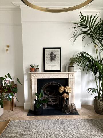 Peaceful & gorgeous Hackney home gallery image 3