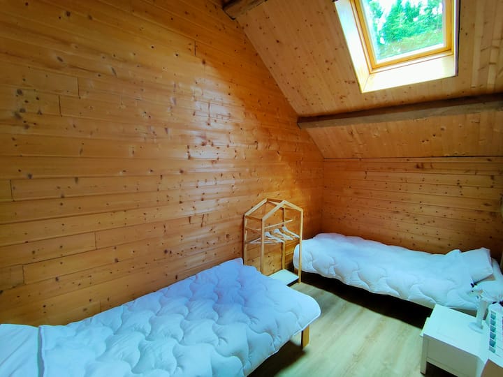 Peio ოთახი, 2 საწოლი 90 x 200