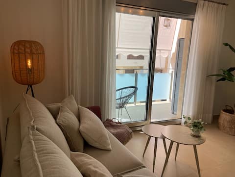 Anuncio de Airbnb popular: Apartment Marjaleta Moraira + Balcony, Beach: 220m en Teulada