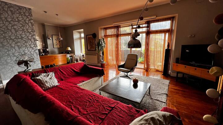 Central Lisbon Apartment With Balcony & Fast Wi-fi - Lisboa