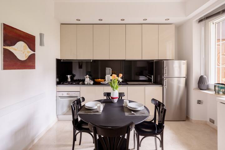 Modern and Top Designed Apartment-S.Maria Maggiore gallery image 3