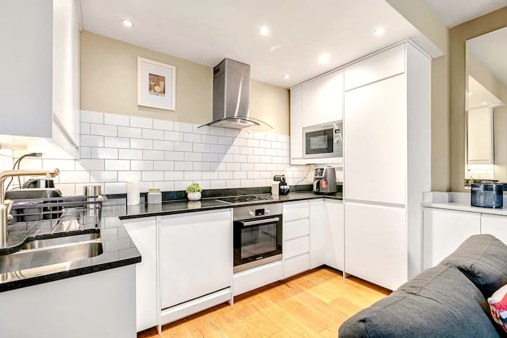 PenthouseStays managed Airbnb listing 2
