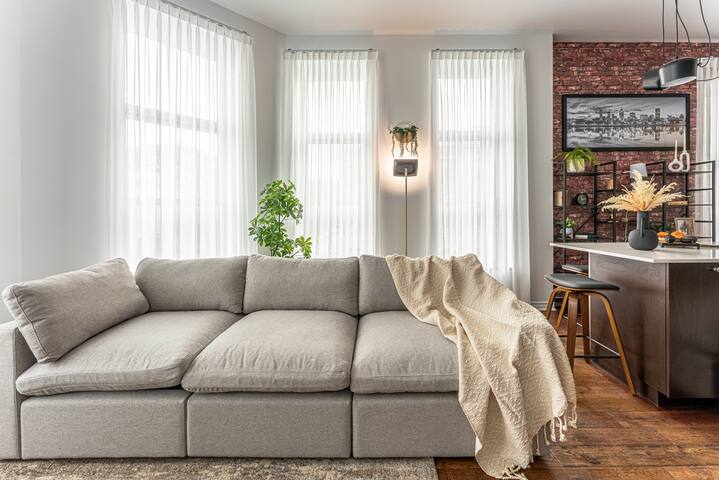 Day n Night Mtl, Heart of the Plateau gallery image 4