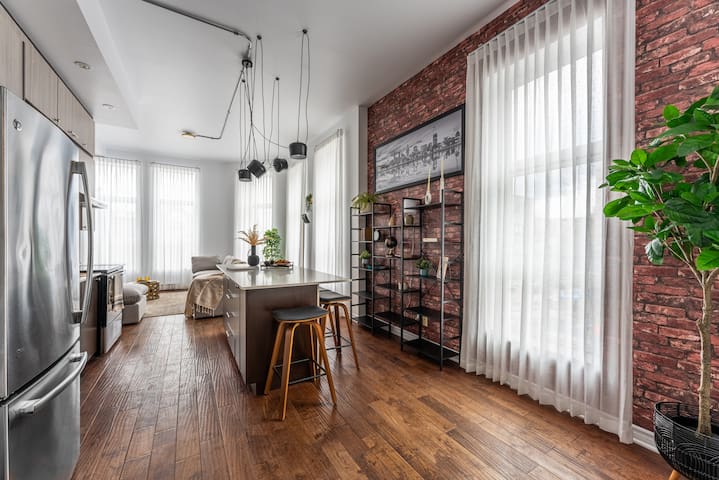 Day n Night Mtl, Heart of the Plateau