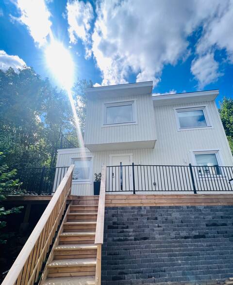 Newly built central guesthouse!