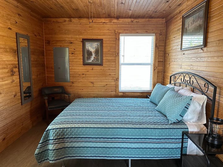 Spálňa na hlavnom poschodí.