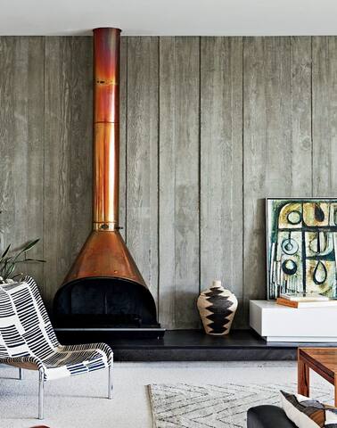 Modernist on the coast gallery image 4