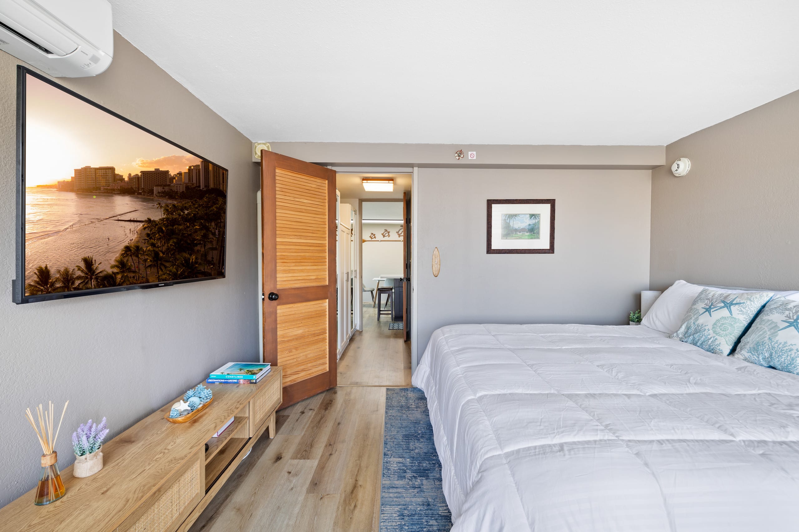 Condo in Honolulu · ★4.82 · 1 bedroom · 4 beds · 1 private bath - Image 23