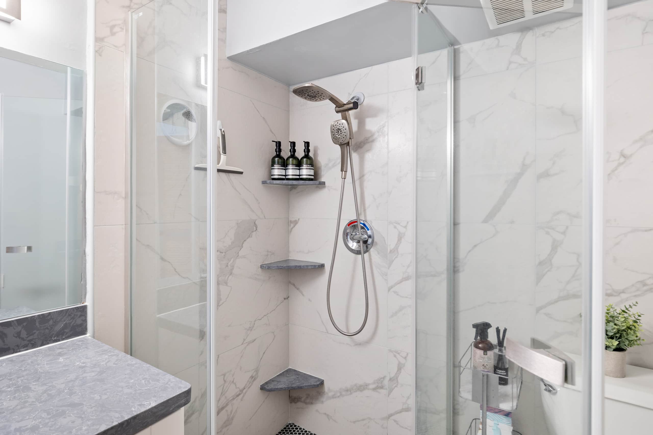 Condo in Honolulu · ★4.82 · 1 bedroom · 4 beds · 1 private bath - Image 26