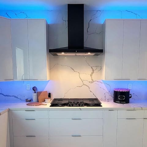 Santa Clarita Dream home gallery image 2