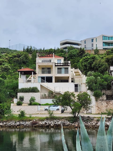 Villa first row to the sea