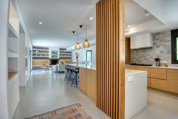 Costa Brava Gem -Casa Esmeralda gallery image 3