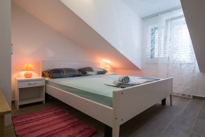 Спална соба 2