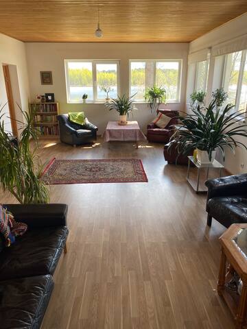 Waterfront in peaceful Bulli gallery image 4