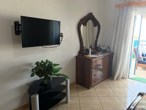 Top Airbnb: Large apartment with sea view in Oued Laou