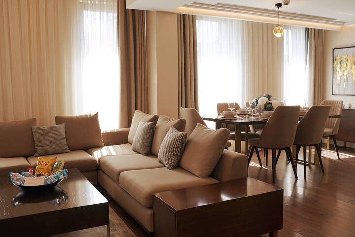 Spacious 3BR Duplex • Ideal for Families & Groups gallery image 3