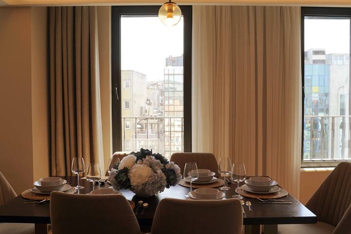 Spacious 3BR Duplex • Ideal for Families & Groups gallery image 5