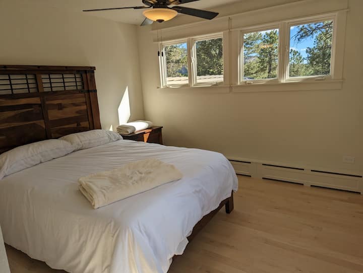 Dhomë gjumi dopio "queen"