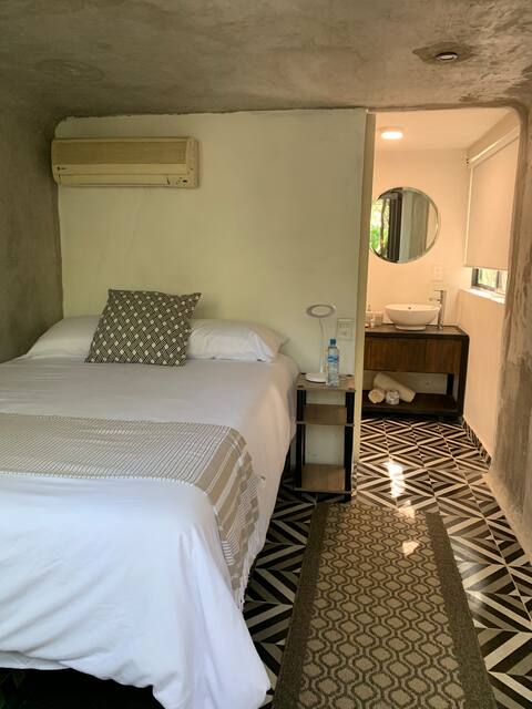 Suite Room in Ecovilla; Kubhotel