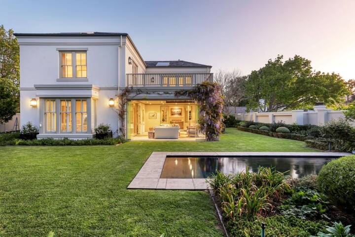 Table View Estate | Constantia Wine & Golf Haven