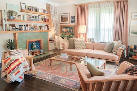 Top Airbnb: Handcrafted West End Oasis, near Beltline&Transit in Westview