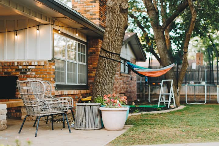 The Backyard Beauty |3 Miles From Tt | Family Home - Lubbock, TX