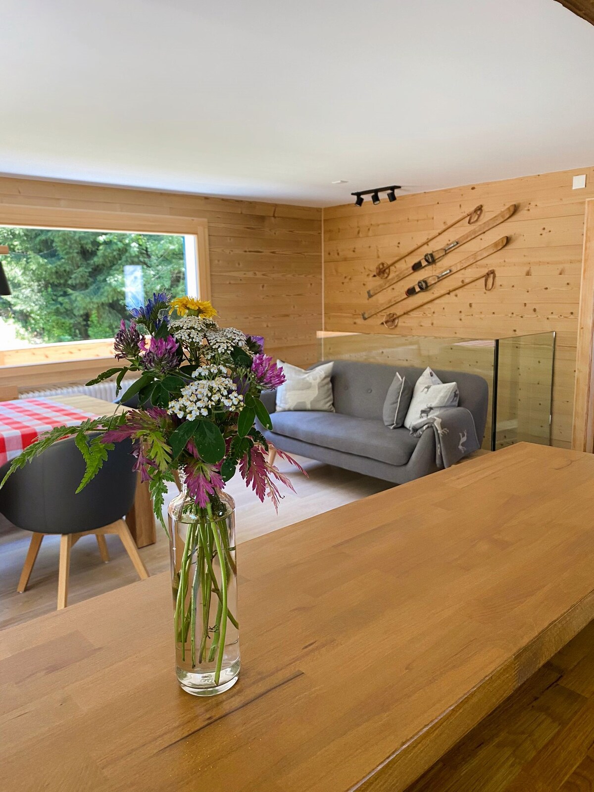 Successful Airbnb property: cozy chalet in the mountains of Valais in Riddes