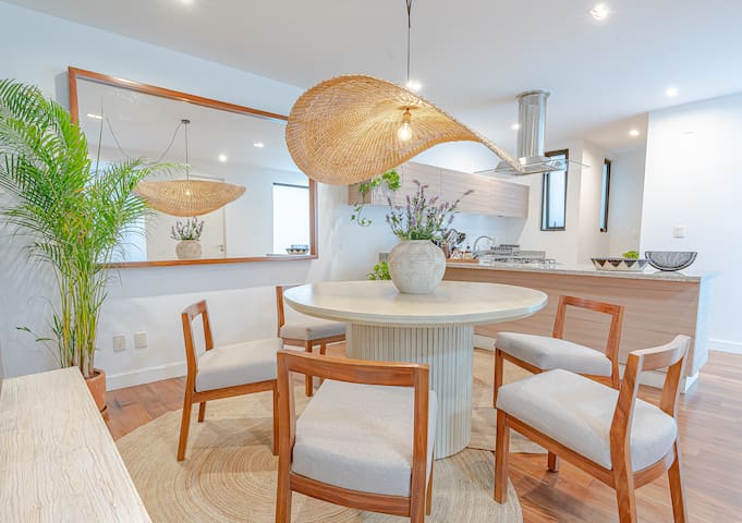 Best Location, 3BR with A/C, Sunny Terrace,