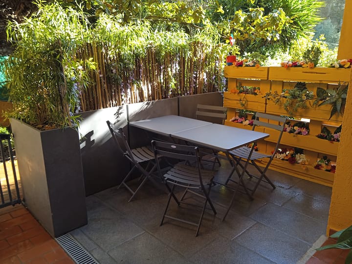 T2 5pers-bandol- Clim-fibre-patio-calme- Verdure - Bandol