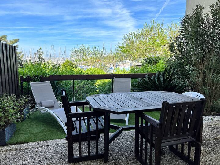 La Marina Harbor views Apartments for Rent in La Rochelle, Nouvelle