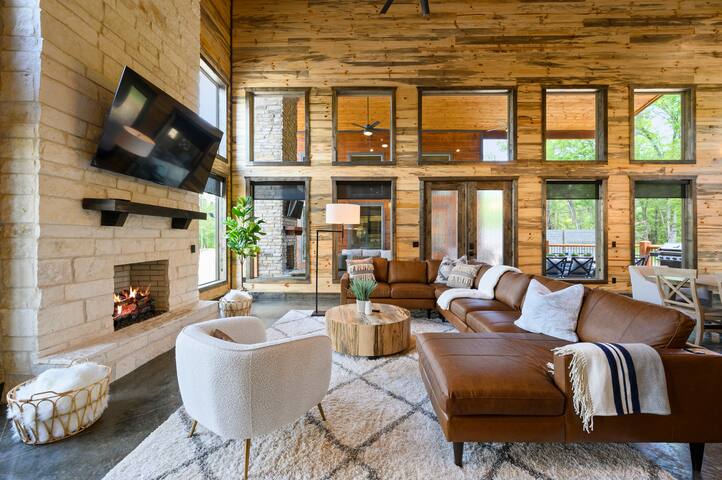 Timber Lodge Retreat — photo 3